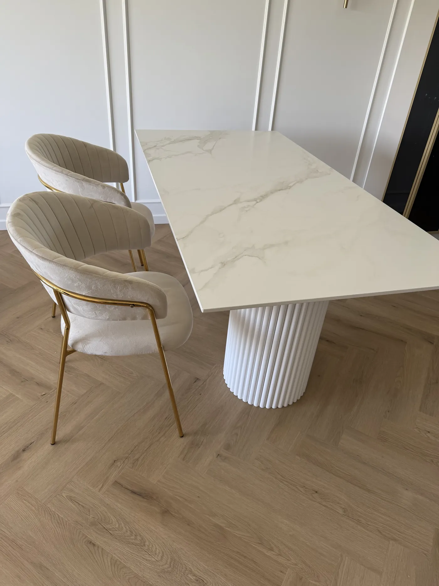 Noir Column Ivory – zdjęcie realizacji 3